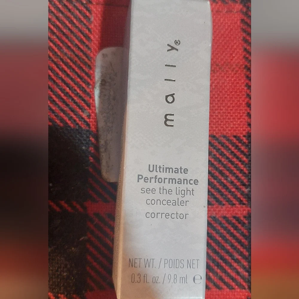 MALLY Ultimate Performance See The Light Concealer